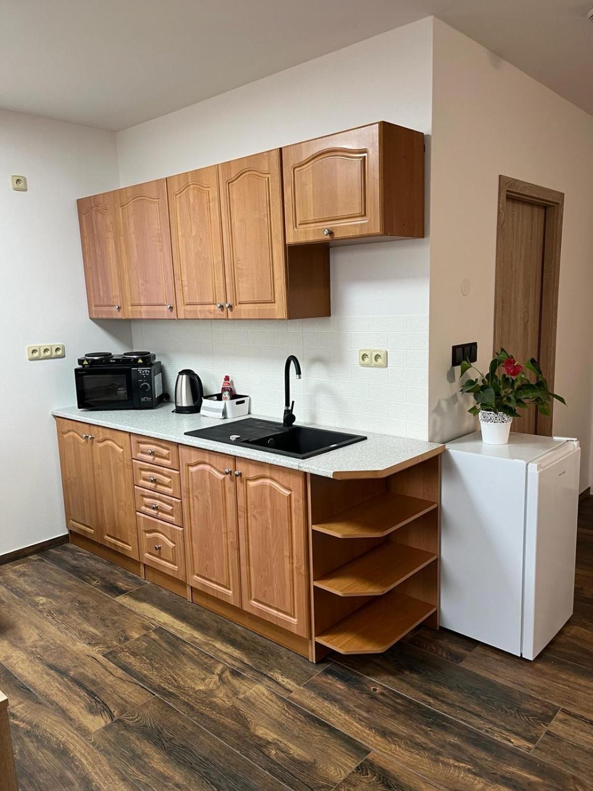 Kuga Apartment *